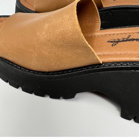 Free People Winona Leather Platform Slide. Size 39 / US Size 9. NWOT - Picture 6 of 8